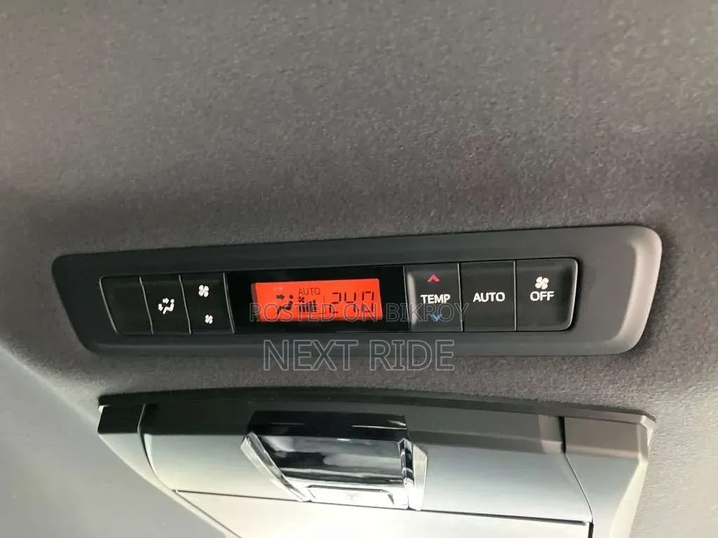 Toyota Esquire 2020 Black