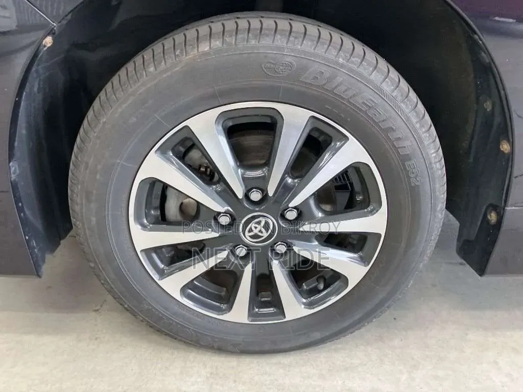 Toyota Esquire 2020 Black
