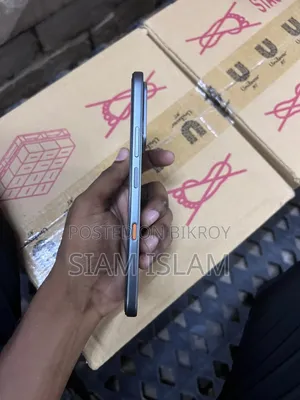 New Infinix Hot 70 128 GB Black