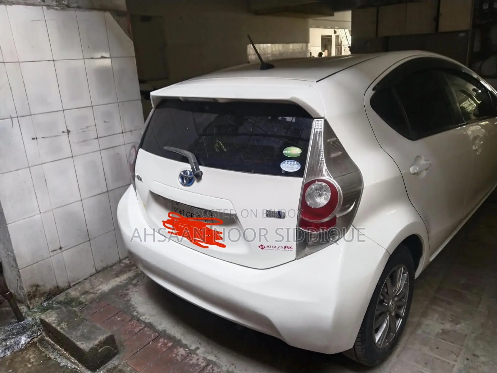 Toyota Aqua 2013 Pearl
