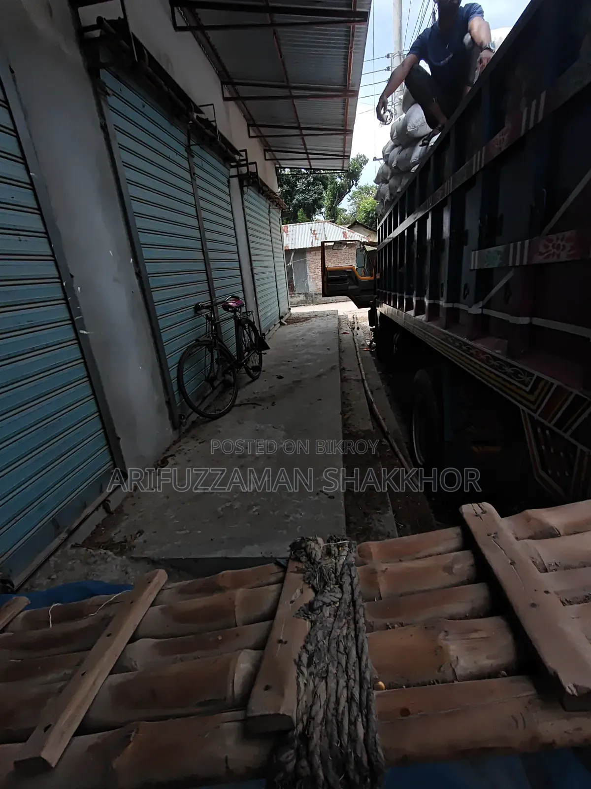 গোডাউন/অফিস ভাড়ার জন্য