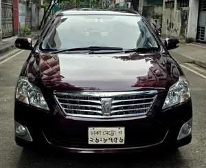 টয়োটা প্রিমিও ১.৫ এফডব্লিউডি ২০১২ মেরুন