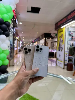 অ্যাপল ১২৮ জিবি কালো