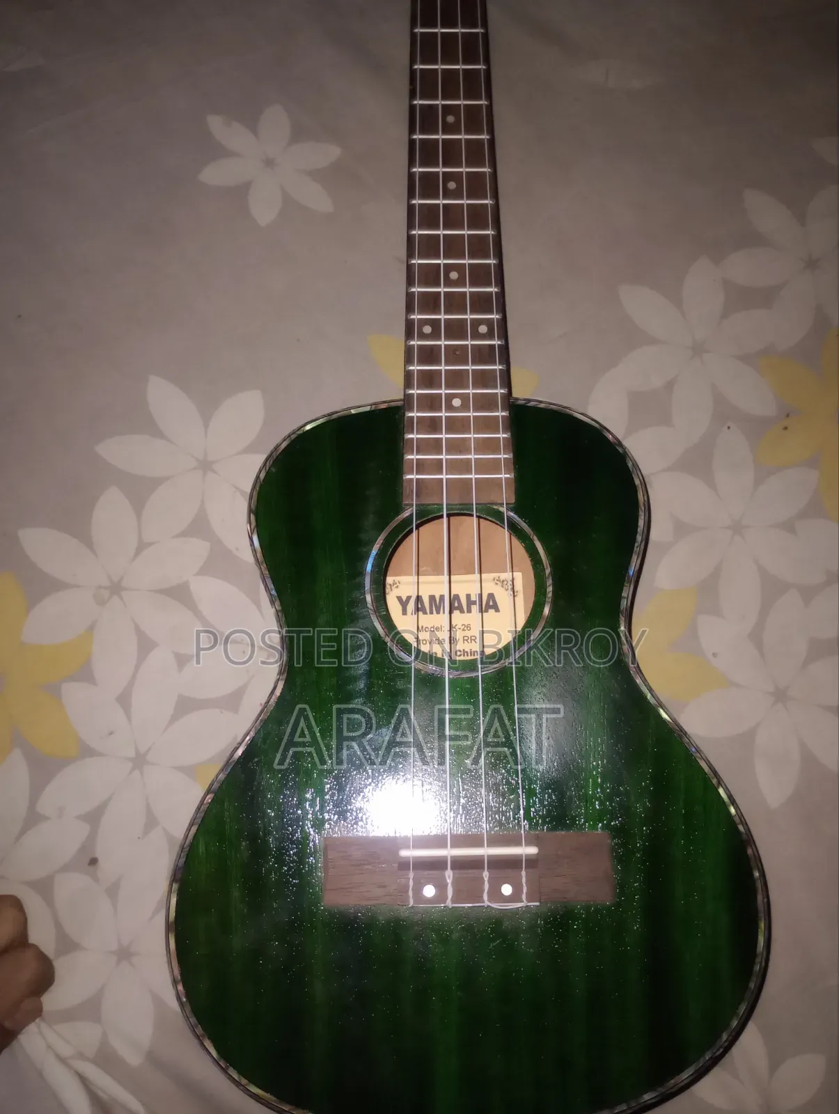 ইউকুলেলে গিটার
