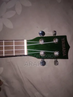 ইউকুলেলে গিটার