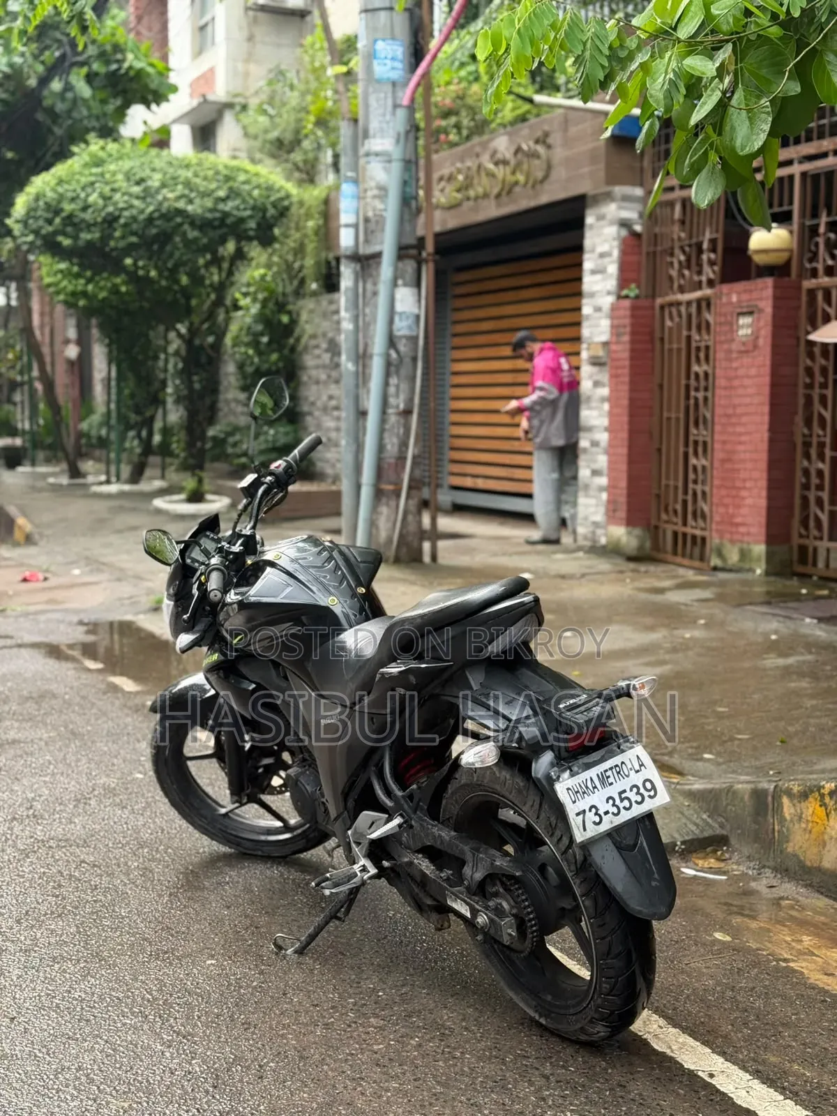 সুজুকি জিক্সার ২০২৩ কালো
