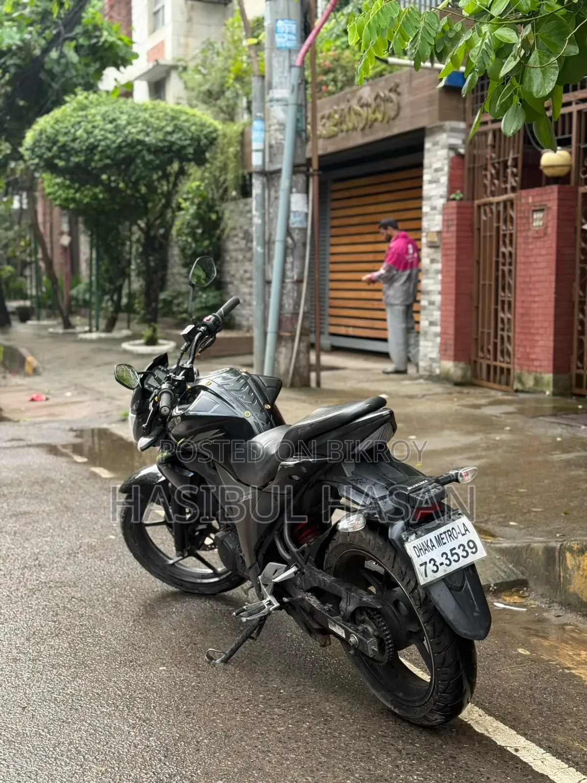 সুজুকি জিক্সার ২০২৩ কালো