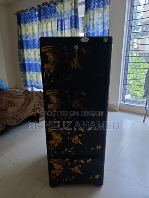৪-টিয়ার প্লাস্টিক আলমারি / ওয়ার্ডরোব