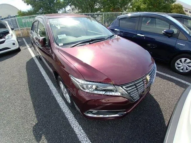Toyota Premio 2019