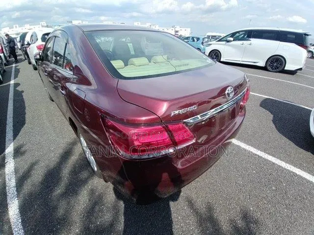 Toyota Premio 2019