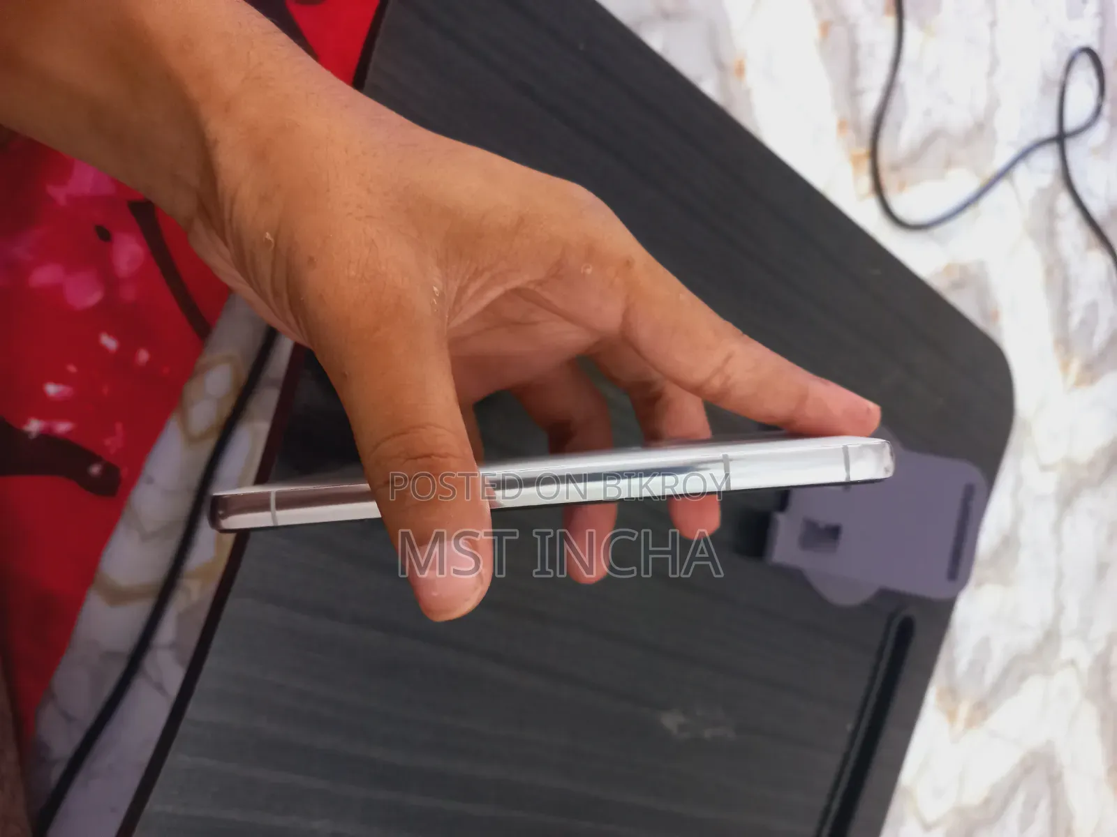স্যামসাং গ্যালাক্সি এস২২ ৫জি ২৫৬ জিবি হোয়াইট