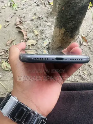 অ্যাপল আইফোন ১১ ১২৮ জিবি ব্ল্যাক
