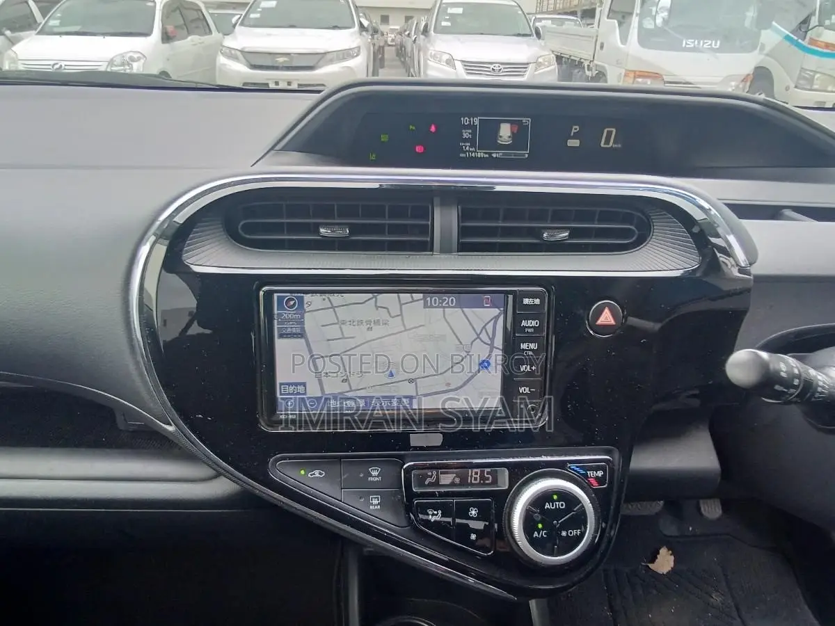 Toyota Aqua 2021 Black