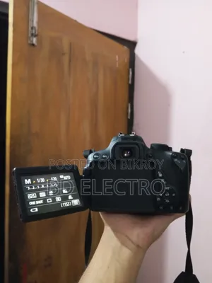 Canon Eos 700d DSLR Camera