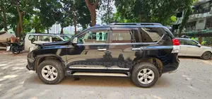 Toyota Land Cruiser Prado 2011 Black