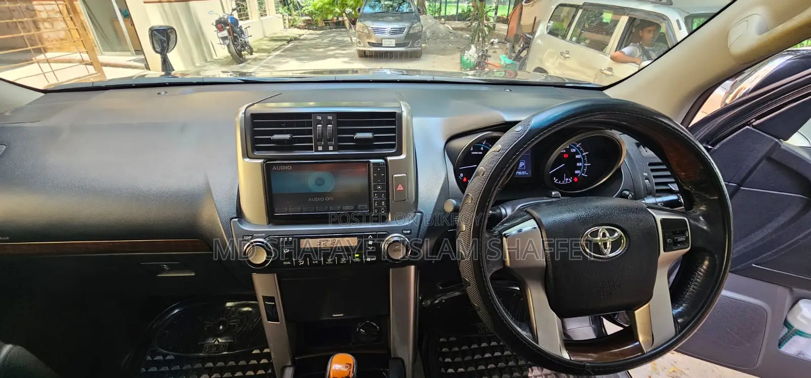 Toyota Land Cruiser Prado 2011 Black