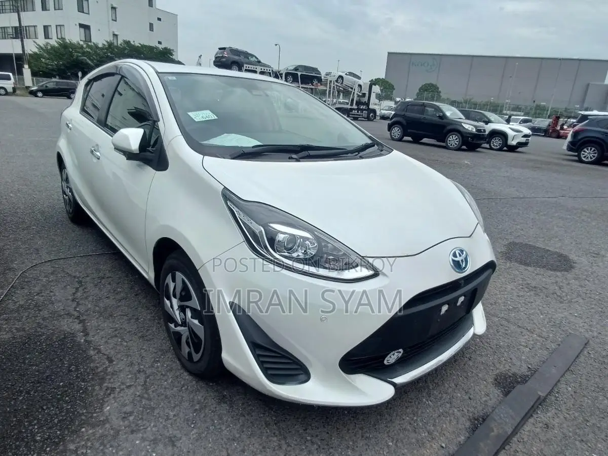 Toyota Aqua 2021 Black