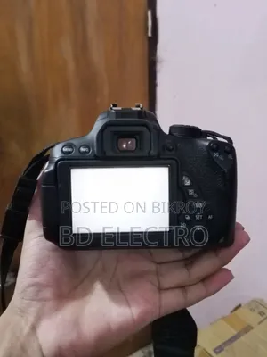 Canon Eos 700d DSLR Camera