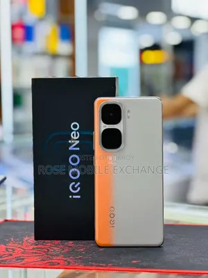 Vivo iQOO 256 GB Orange