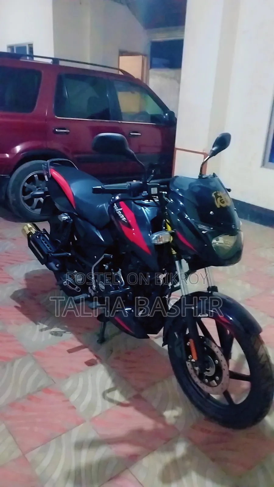 বাজাজ পালসার ১৫০ ২০২৫ ব্ল্যাক