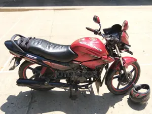হিরো গ্ল্যামার ২০২২ রেড