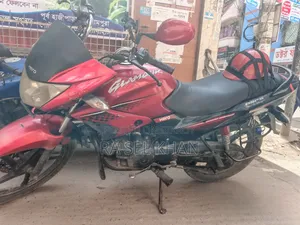 হিরো গ্ল্যামার ২০১৬ রেড