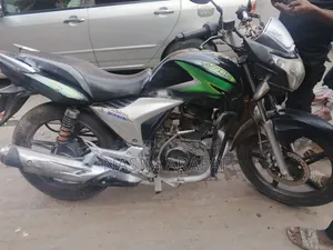 রানার এক্সট্রিট ১৫০ ২০১৫ কালো