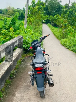 এইচ পাওয়ার এসকর্ট ১১০ ২০২২ কালো