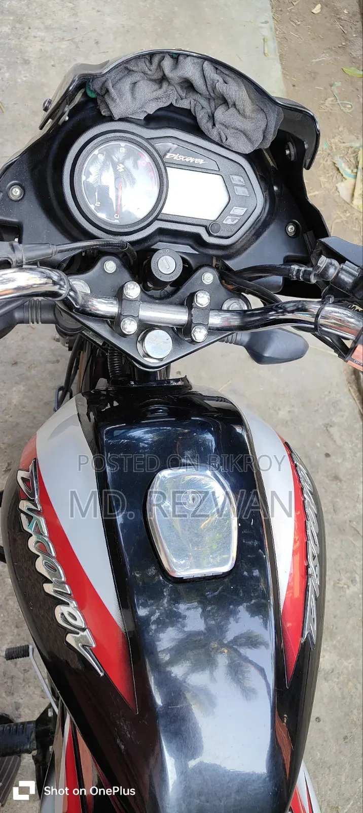 New Bajaj Discover 125 2023 Red
