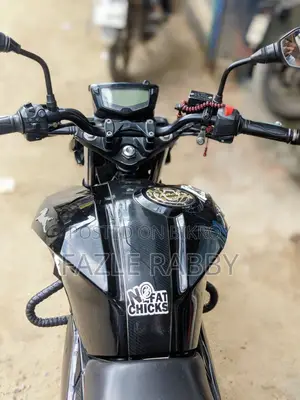 টিভিএস আপাচি আরটিআর ১৬০ ৪ভি ২০২১ কালো