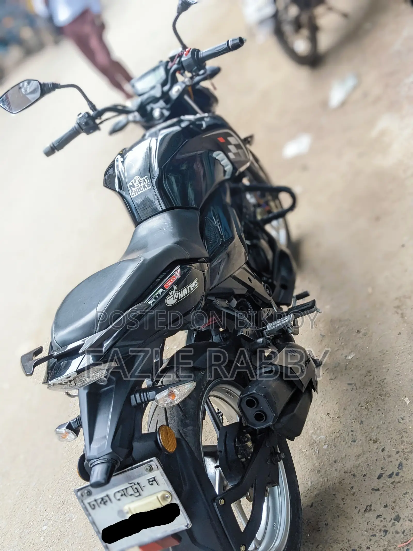 টিভিএস আপাচি আরটিআর ১৬০ ৪ভি ২০২১ কালো