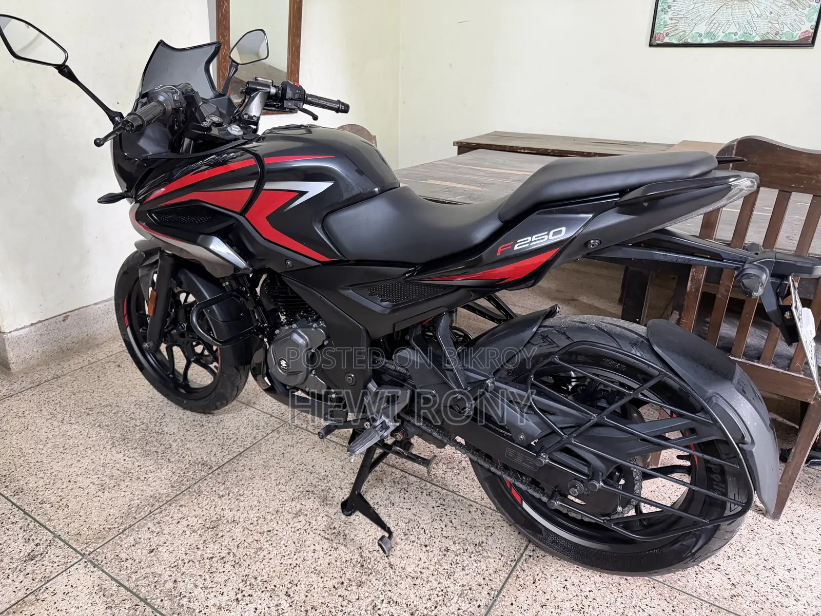 Bajaj Pulsar F250 2025 Black