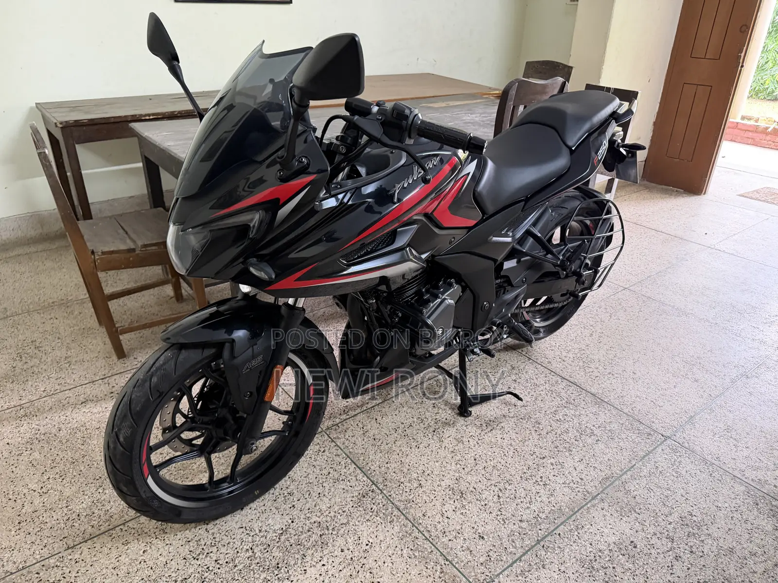 Bajaj Pulsar F250 2025 Black