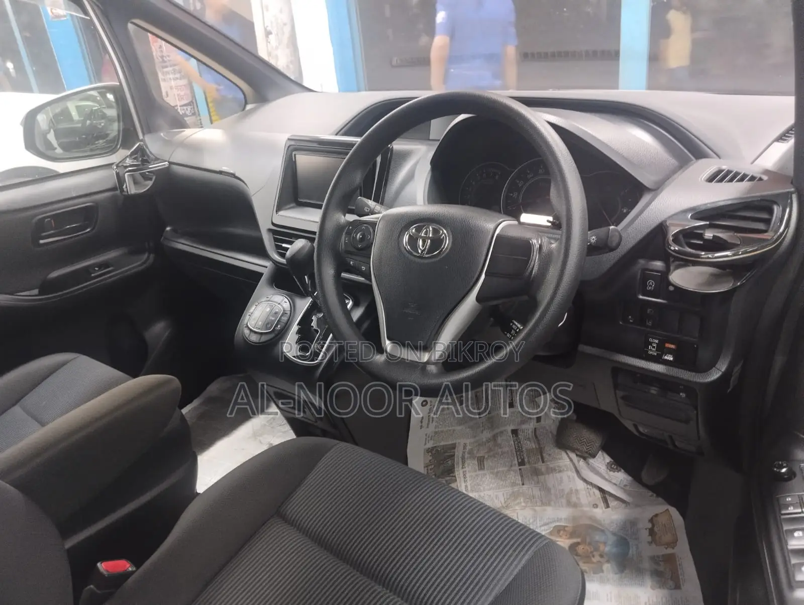 Toyota Noah 2.0 FWD (8 Seater) 2020 Silver