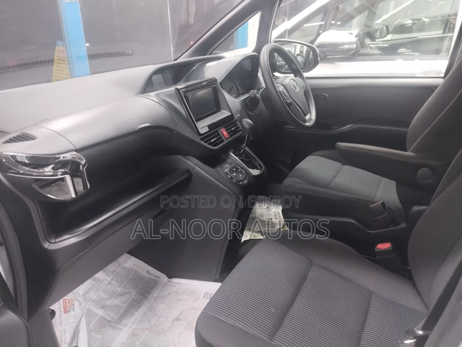 Toyota Noah 2.0 FWD (8 Seater) 2020 Silver