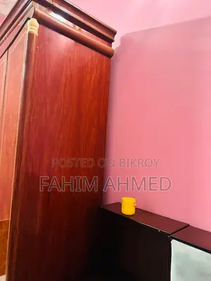 এক্সক্লুসিভ ৫ পাল্লার ভিক্টোরিয়ান ডিজাইন কাঠের আলমারি (Used)