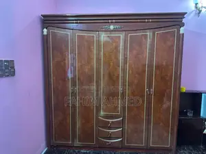 এক্সক্লুসিভ ৫ পাল্লার ভিক্টোরিয়ান ডিজাইন কাঠের আলমারি (Used)