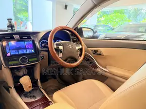টয়োটা প্রিমিও ২০০৯ পার্ল