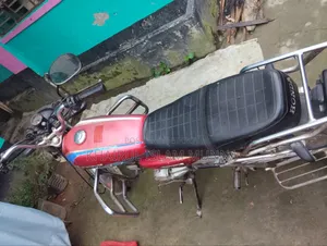 মোটরসাইকেল ২০১০ রেড