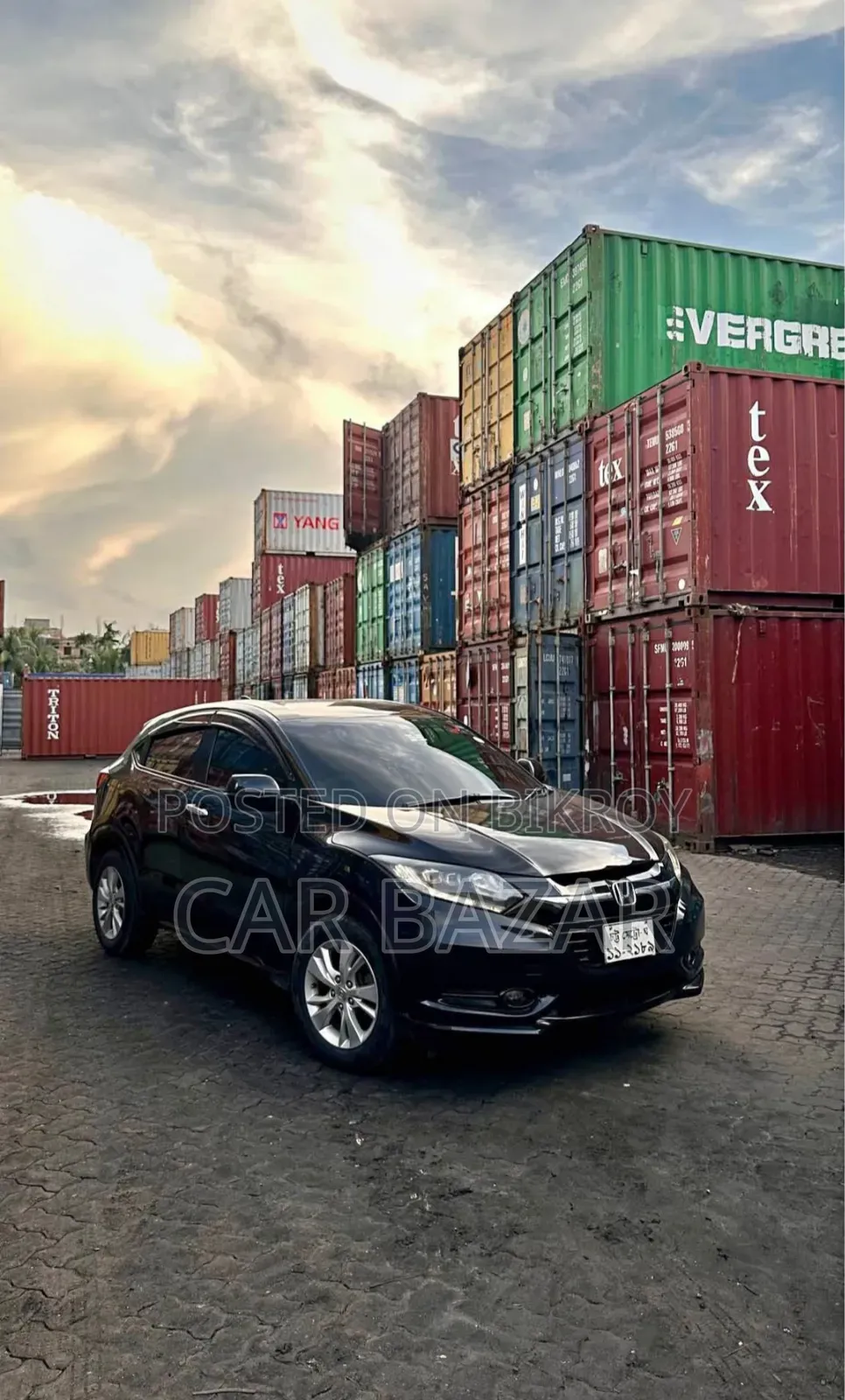 Honda Vezel 1.5 Two Wheel Drive 2014 Black