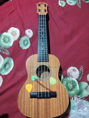 ২১ ইঞ্চি ইউকেলেলে