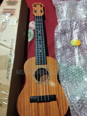২১ ইঞ্চি ইউকেলেলে