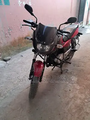 বাজাজ পালসার ১৫০ ২০১৬ কালো