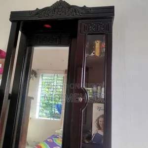 ডেসিন টেবিল