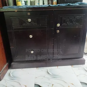 ডেসিন টেবিল