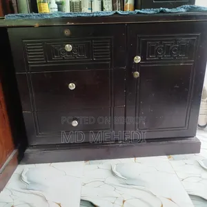 ডেসিন টেবিল