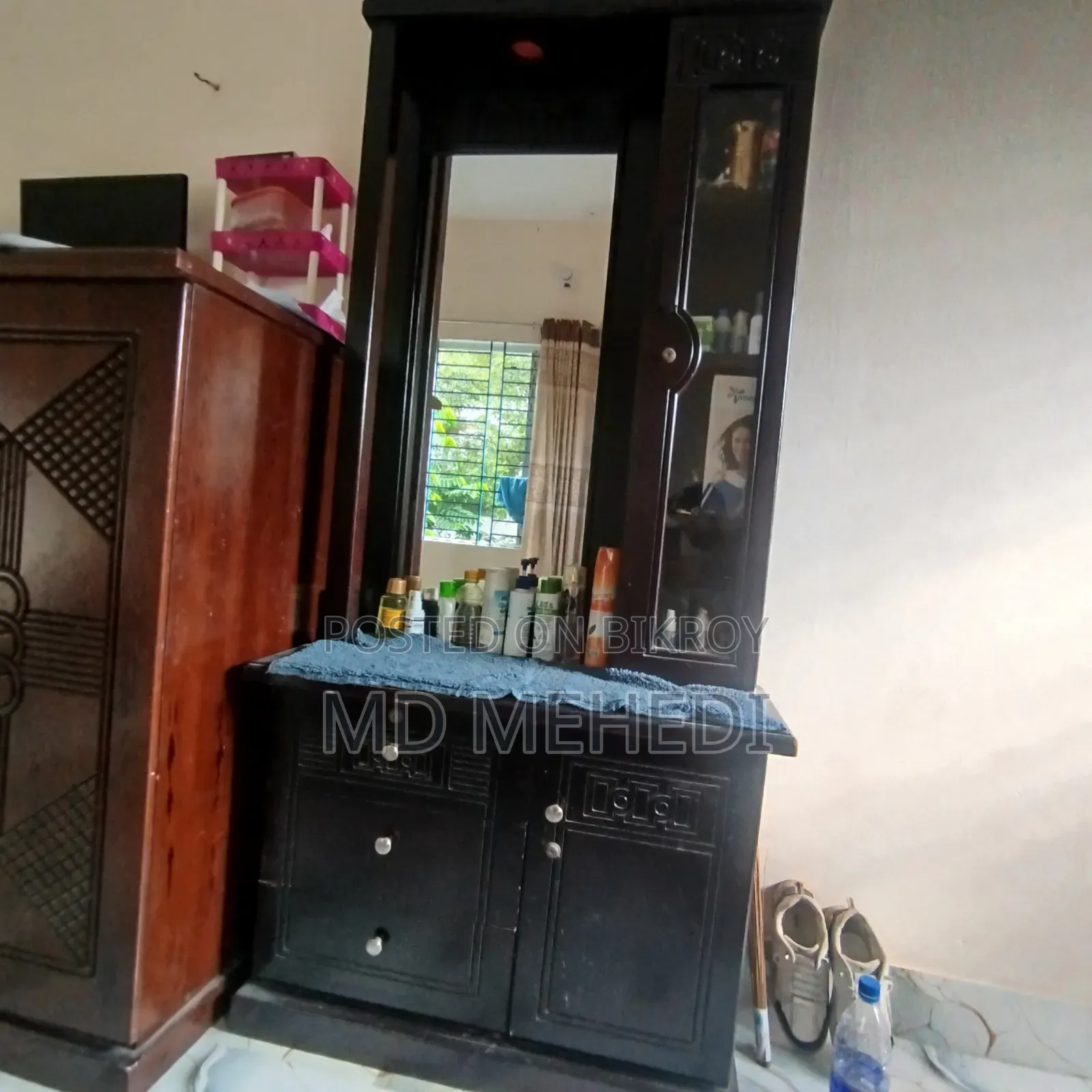 ডেসিন টেবিল