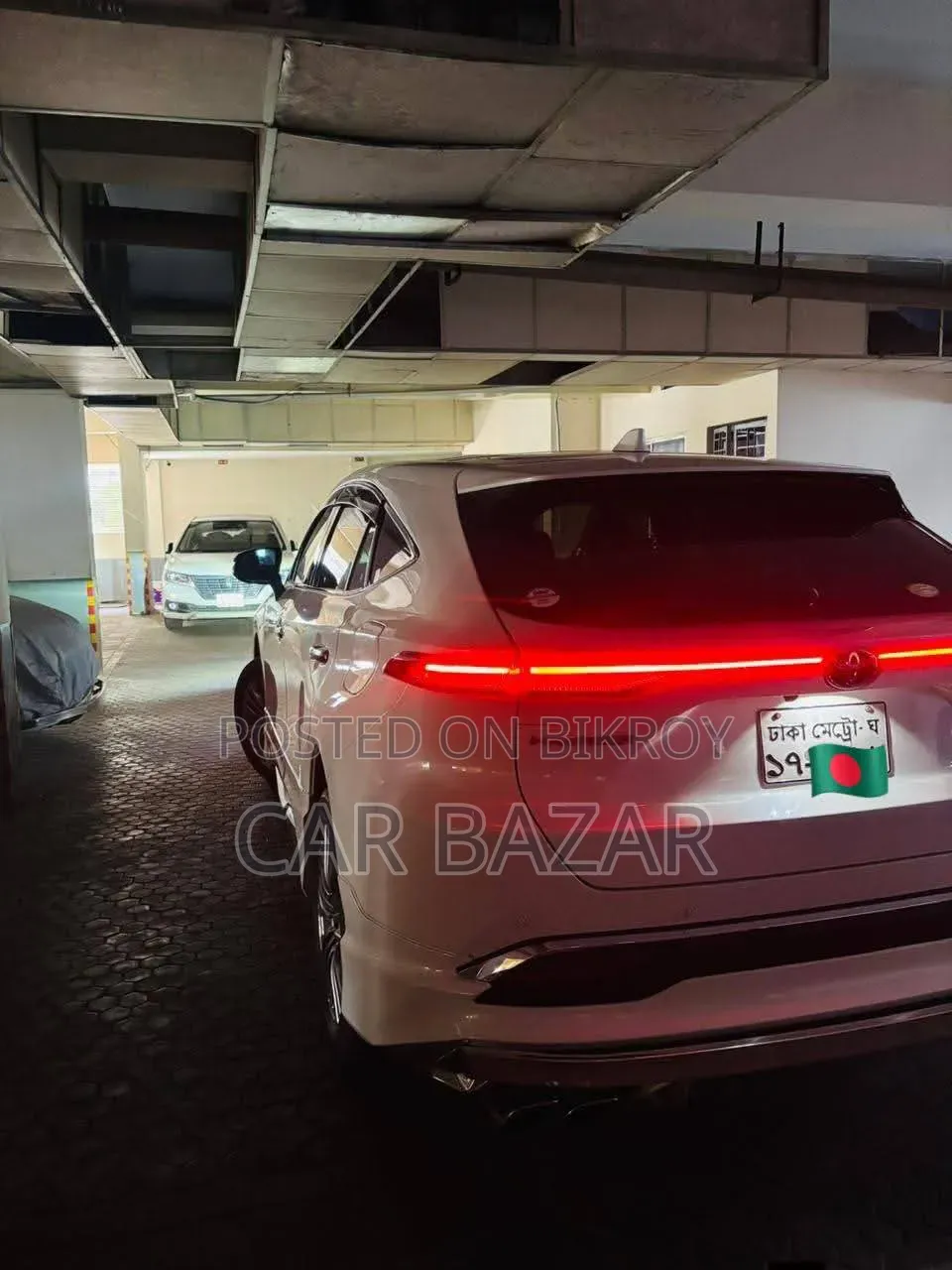 Toyota Harrier 2.0 2020 Pearl