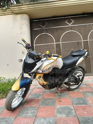 ইয়ামাহা এফজেড ২০১৬ গোল্ড