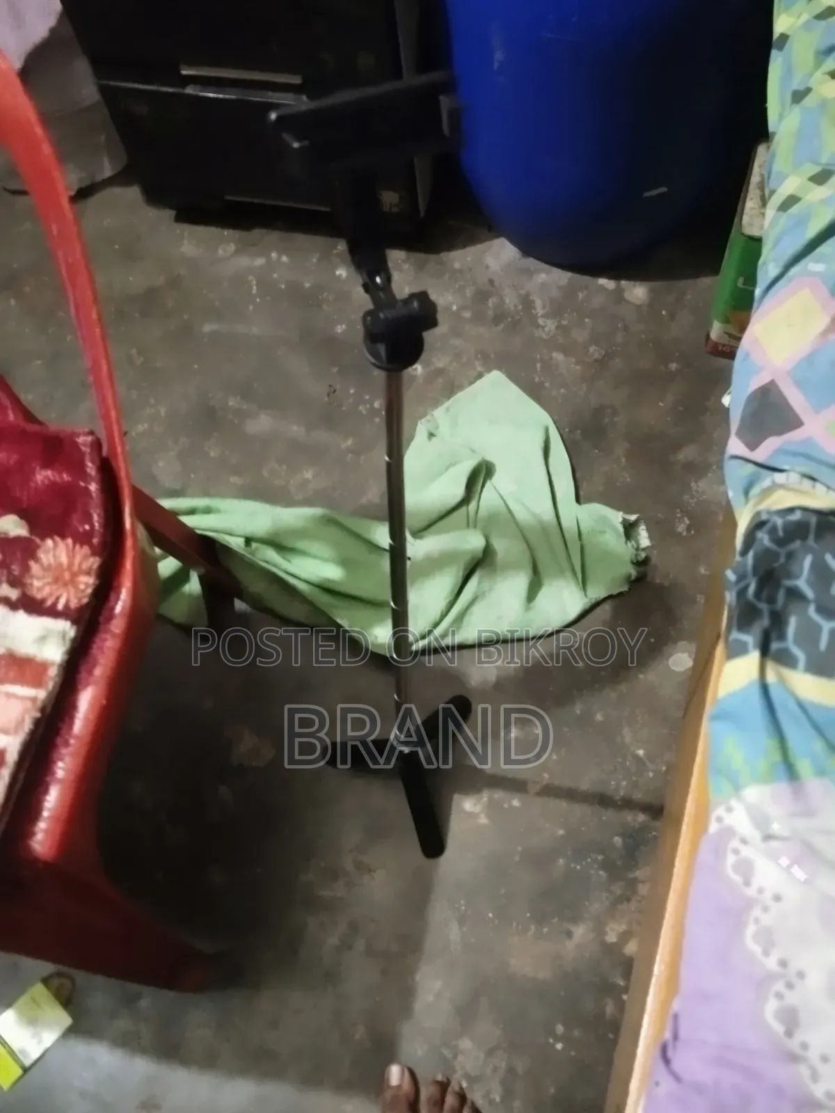মোবাইল ট্রিপড স্ট্যান্ড